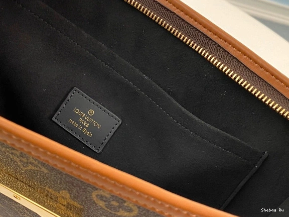 CHANELUTCH LOUIS VUITTON 0717
